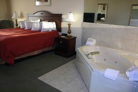 Country Inn & Suites by Radisson, Youngstown West, Oh