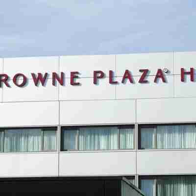 Crowne Plaza Manchester Airport Hotel Exterior