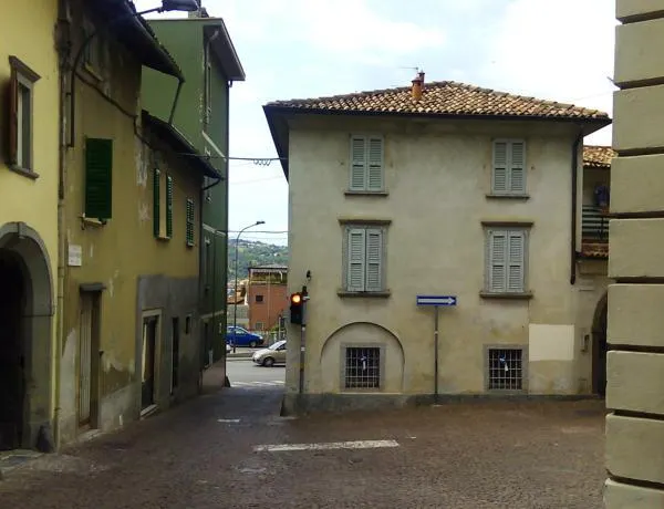 La Piazza B&B - Housity