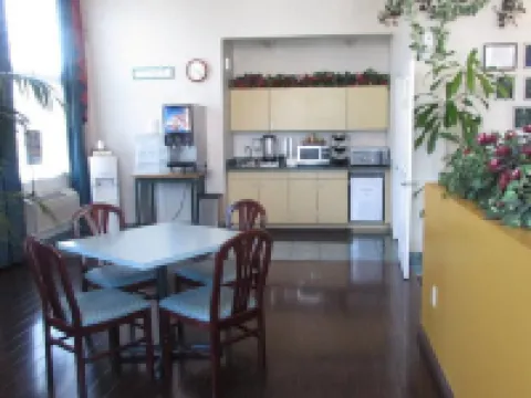 デイズ イン & スイーツ バイ ウィンダム サウス ゲート サウス・ゲートのホテル