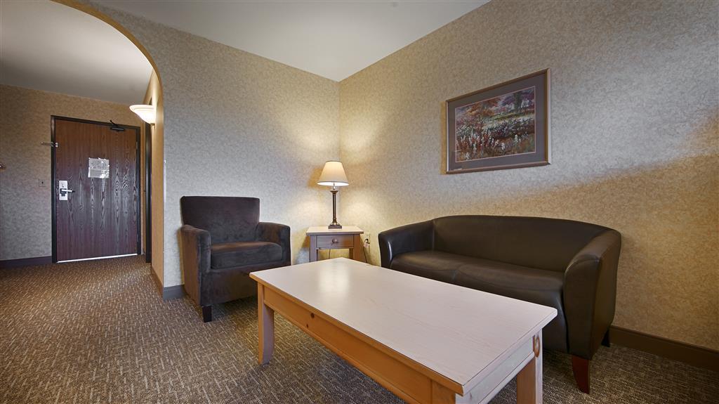 Best Western West Hills Inn