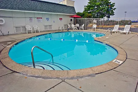 Motel 6 Hagerstown, MD