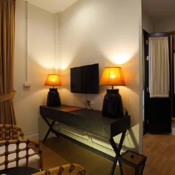 99 the Gallery Hotel Отели рядом с достопримечательностью «Старый город Чан Май»