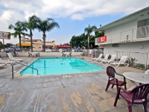 6號方塔納汽車旅館 方塔納酒店