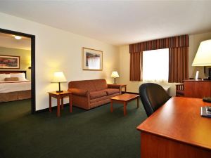 Best Western Plus Eagleridge Inn  Suites