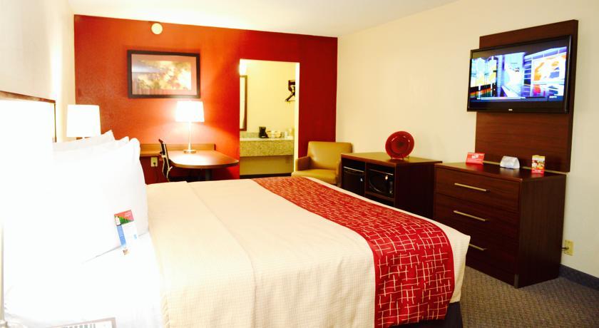 Red Roof Inn & Suites Commerce - Athens