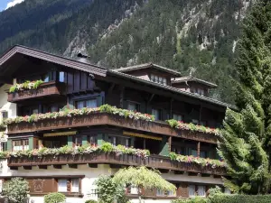 Aparthotel Landhaus St. Joseph (Indoor Pool)