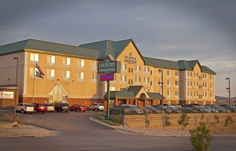 Country Inn & Suites by Radisson, Rapid City, SD