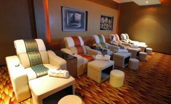 2 Inn 1 Boutique Hotel & Spa