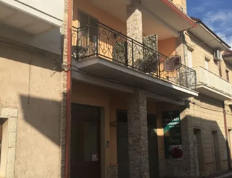 La Rosa Antica - Housity