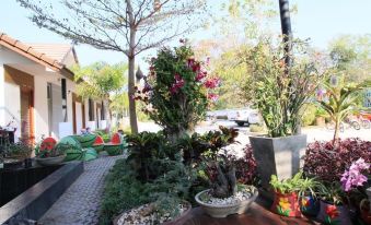 Phakawan Hotel - Housity