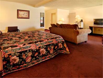 River Valley Inn & Suites