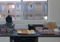 Anaheim Executive Inn & Suites - Motels