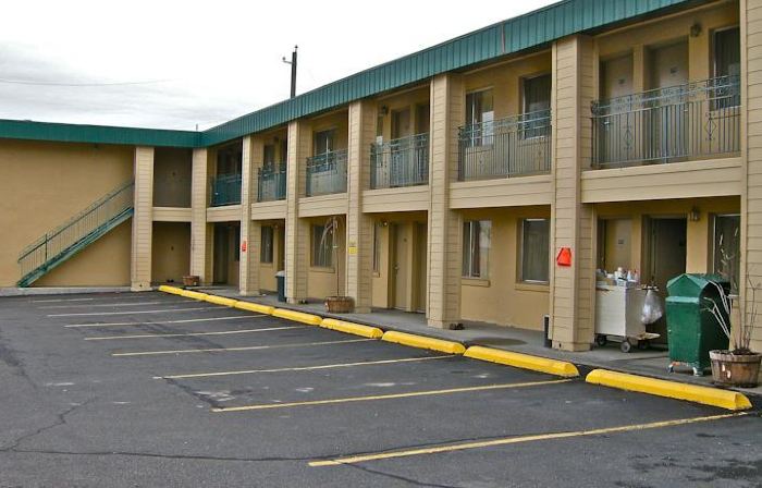 Days Inn by Wyndham Burns