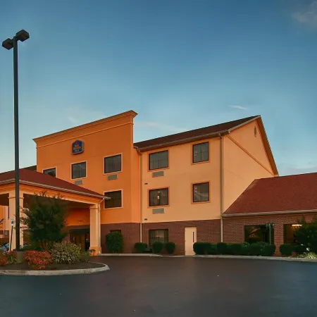 Best Western Plus Strawberry Inn Suites
