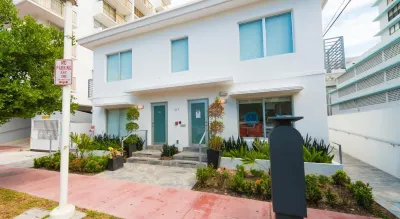 Agave on the Beach โรงแรมใกล้อนุสรณ์ของความหายนะ