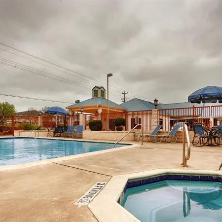 Best Western Regency Inn  Suites