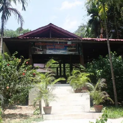 Perhentian Tropicana Inn Long Beach Hotel berhampiran Coral Bay