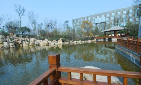 Tennis International Hotel