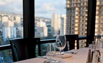 Ilikai Hotel & Luxury Suites