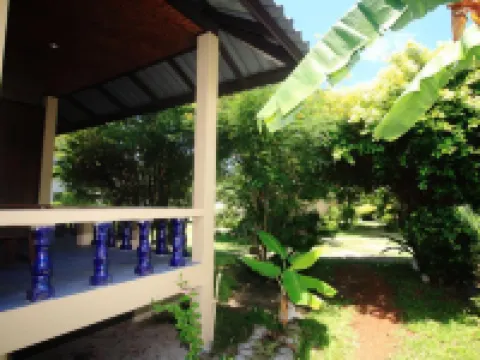 貝克度假酒店 鄰近Ao Hin Kong Beach的酒店