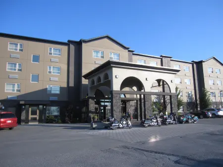 Best Western Plus Kamloops Hotel Отели рядом с достопримечательностью «BIG Little Science Centre»