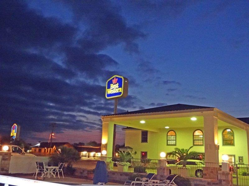 Best Western George West Executive Inn