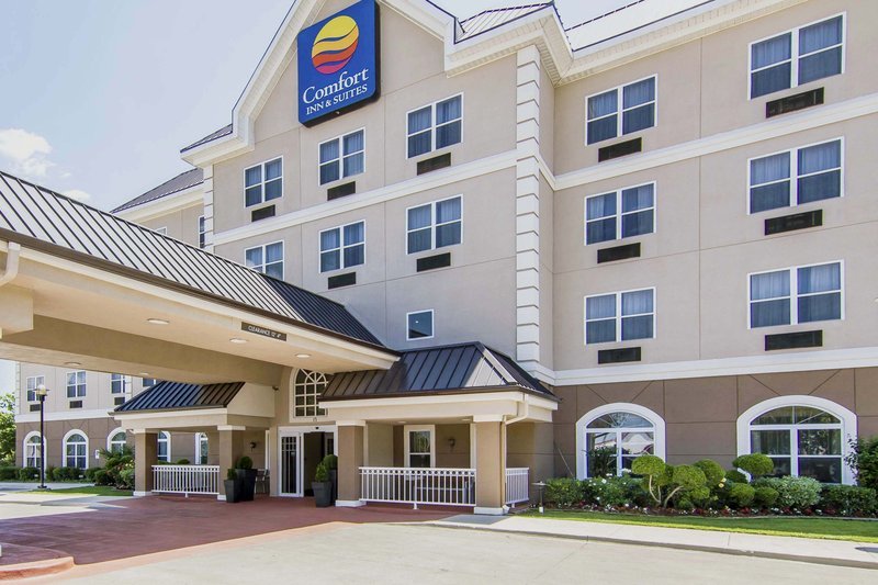 Quality Inn & Suites I-35 E/Walnut Hill