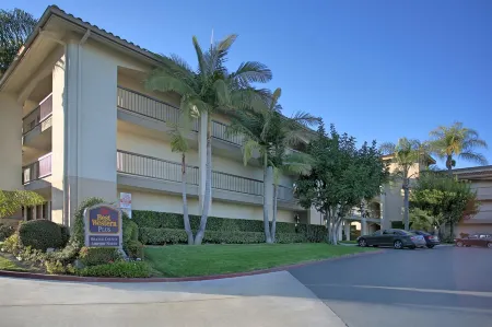 Best Western Plus Orange County Airport North Отели рядом с Аэропорт Джона Вэйна