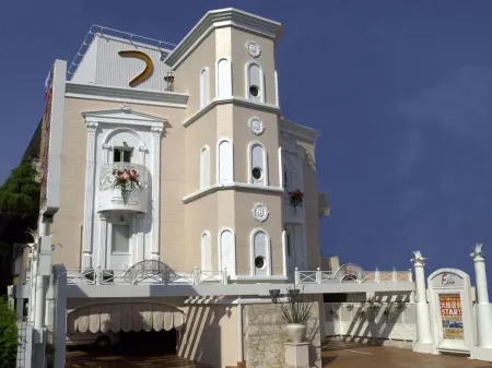 Hotel Fine Sakai Отели рядом со станцией JR Mikunigaoka Station