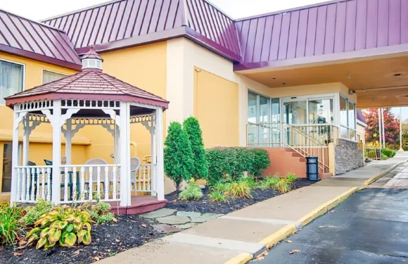 費爾格朗茲凱藝套房酒店