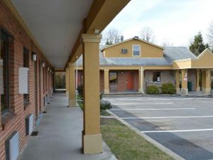 Budget Inn Falls Church