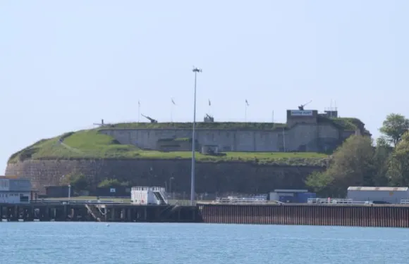 雷德克利夫酒店