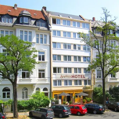 Hotel Grand Corner Các khách sạn gần Tháp Main Tower