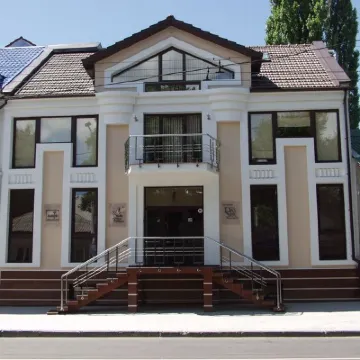 Hotel Olsi Hotels near The Triumphal Arch