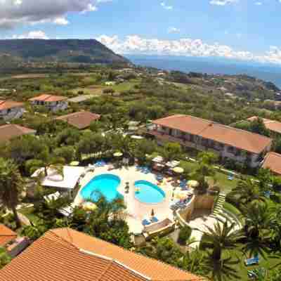 Costa Real - Garden Retreat with Private Beach, Pet Friendly Hotel Exterior