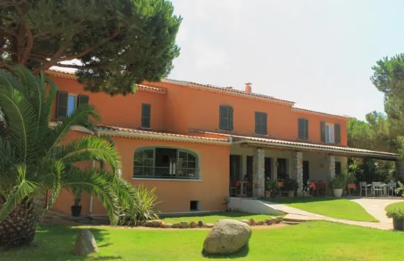 蘭迪斯克絲酒店