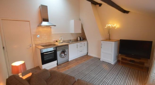 Wg Apartment - Housity