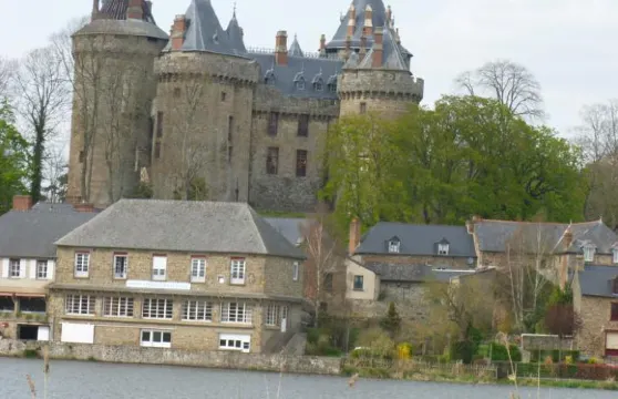 賈丁杜黎凡特酒店