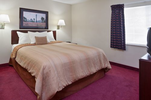 Sonesta Simply Suites Cleveland North Olmsted