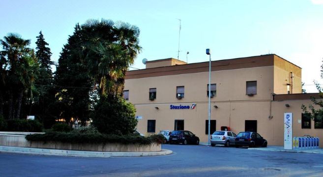 B&B La Stazione - Housity