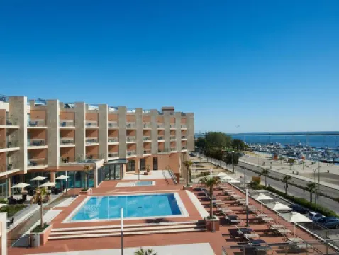 瑞爾瑪麗娜濱海酒店