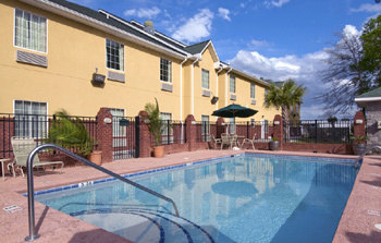 Best Western Plus Bradbury Inn and Suites