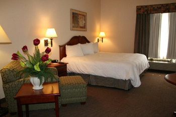 Country Inn & Suites by Radisson, Midway, FL