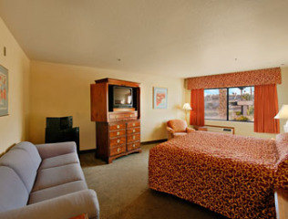 Ramada by Wyndham Barstow