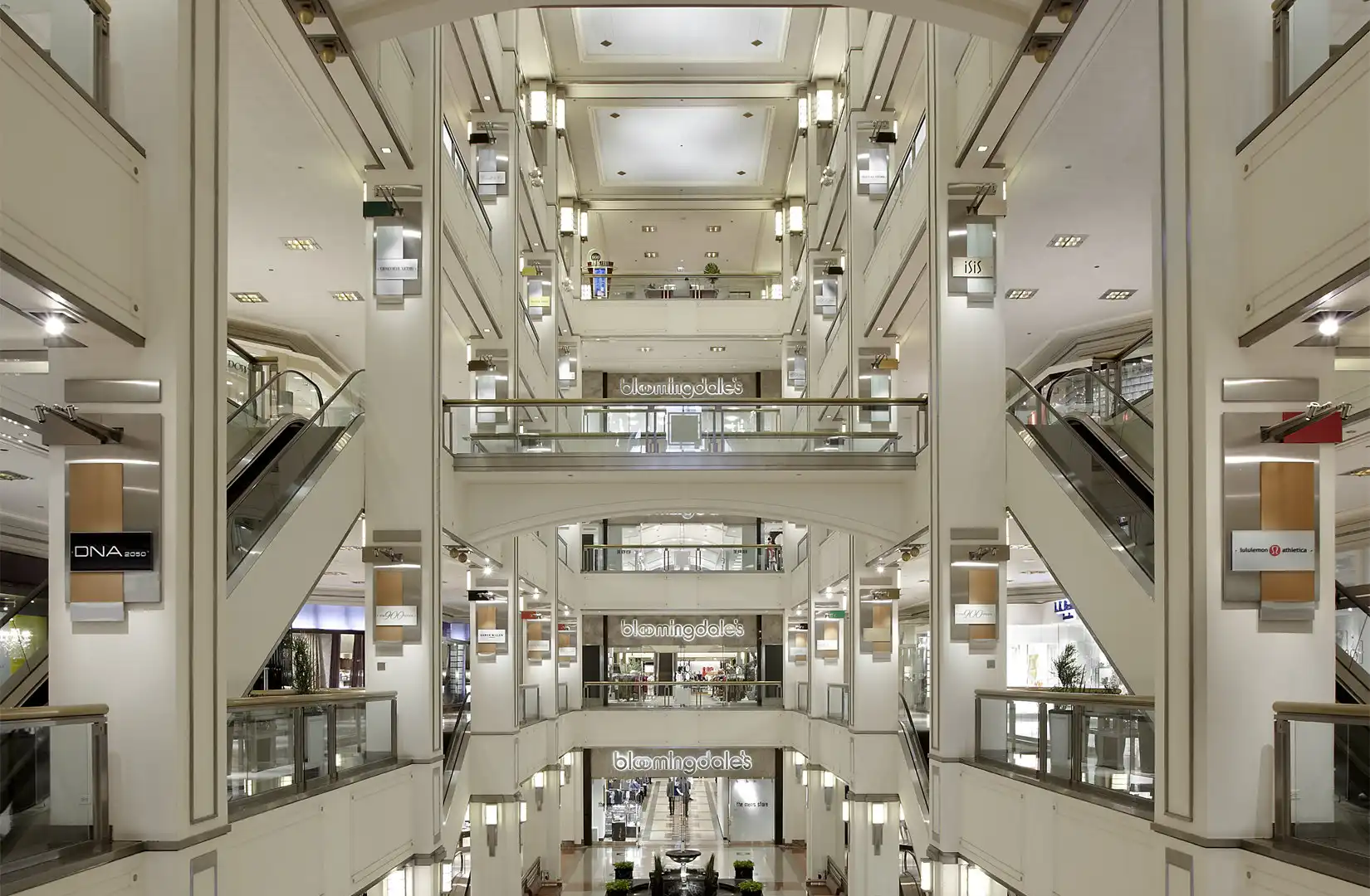 Hotels near Bloomingdale's (North Michigan Avenue)