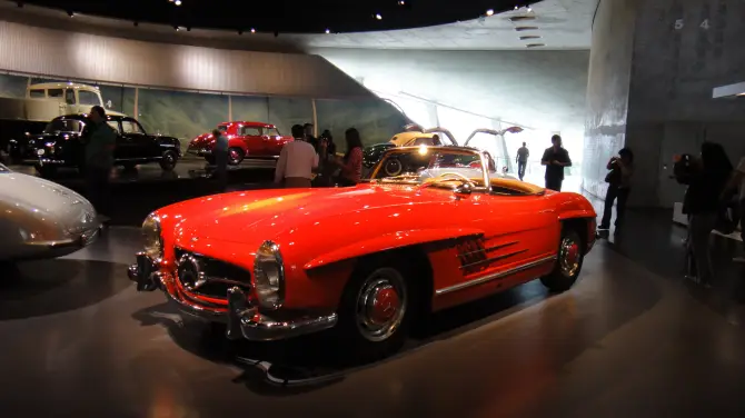 2_Mercedes-Benz Museum