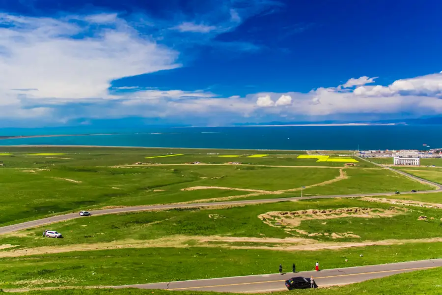 Qinghai Lake Erlangjian Scenic Area