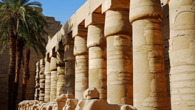 Tagesausflug zu den Sehenswürdigkeiten in Luxor: Karnak, Tal der Könige und Luxor-Tempel inklusive Reiseleiter und Transfer