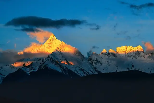 Sunrises in Deqin